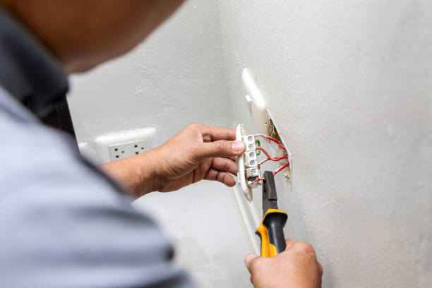 Best Emergency Electrical Repair  in Luxora, AR